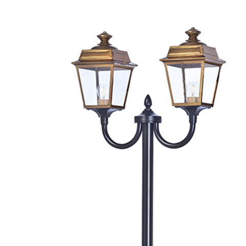 Zweiflammige Gartenleuchte im klassischen Laternenstil – Place des Vosges 1 Tradition Nr. 13 | Roger Pradier